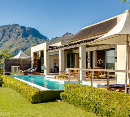 Ideal for honeymooners and for discerning guests looking for an extra-special stay, Delaire Graaf goes the extra mile.
