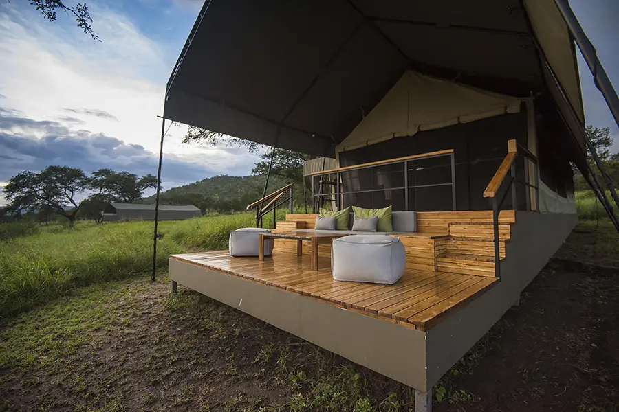 dunia_-_family_tent_private_deck