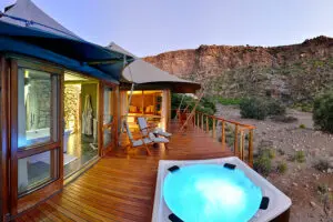 Private plunge pool.