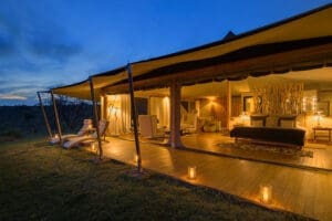 Natural tones and textures blend seamlessly with the outside landscape, but retain a contemporary and stylish edge.