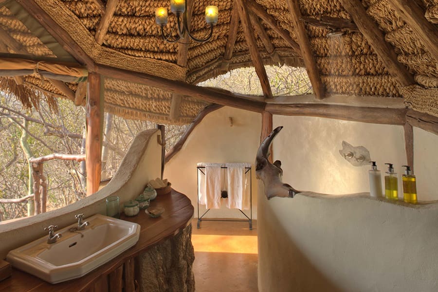elsas_kopje_-_acomodation_-_honeymoon_cottage_1_-_bathroom