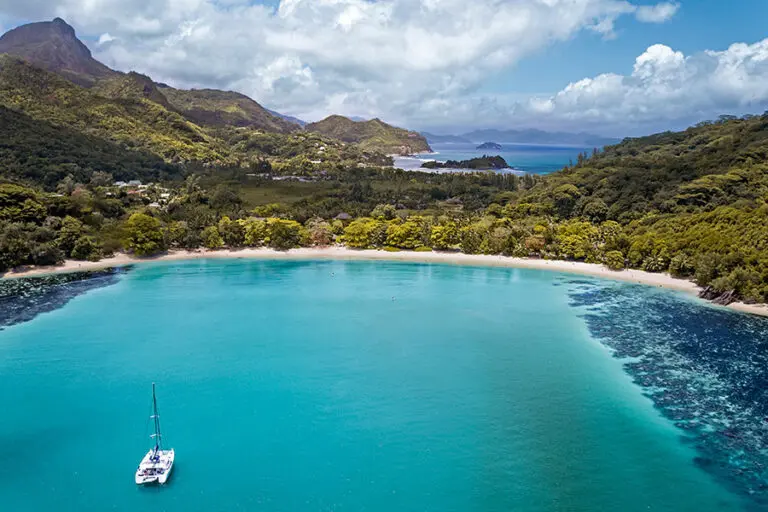 Overlooking the marine national park of Port Launay.