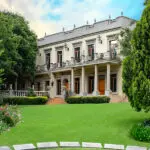En Johannesburgo, el galardonado hotel boutique Fairlawns ofrece un oasis de tranquilidad en el corazón de un enclave de moda. 