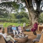 Sundowners junto al fuego, en Gibb's Farm.
