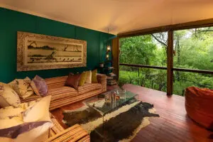 Interior breakaway lounge at Jaci's Tree Lodge.