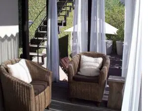 There are plenty of cosy corners for two at made-for-romance Kensington Place.
