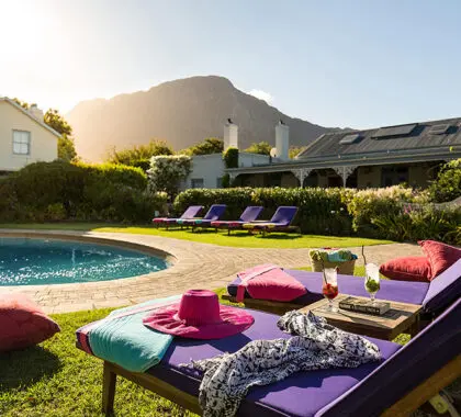 La piscina de Le Quartier Francais.