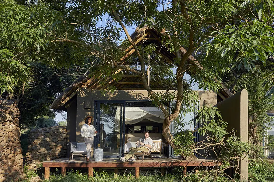 lion_sands_river_lodge_superior_luxury_suite_room_exterior1