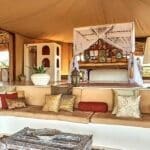 El campamento Sasaab cuenta con nueve espaciosas tiendas de inspiración marroquí.