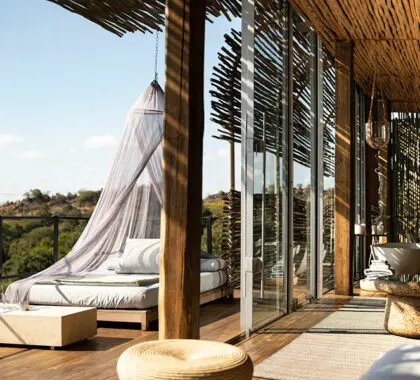 singita_lebombo_lodge_-_suite_-_interior_and_exterior