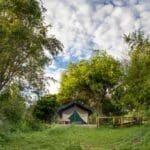 Todas las suites del Ruzizi Tented Camp se encuentran en completa intimidad dentro de los frondosos bosques del Parque Nacional de Akagera.