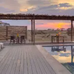 Cenas privadas junto a la piscina.