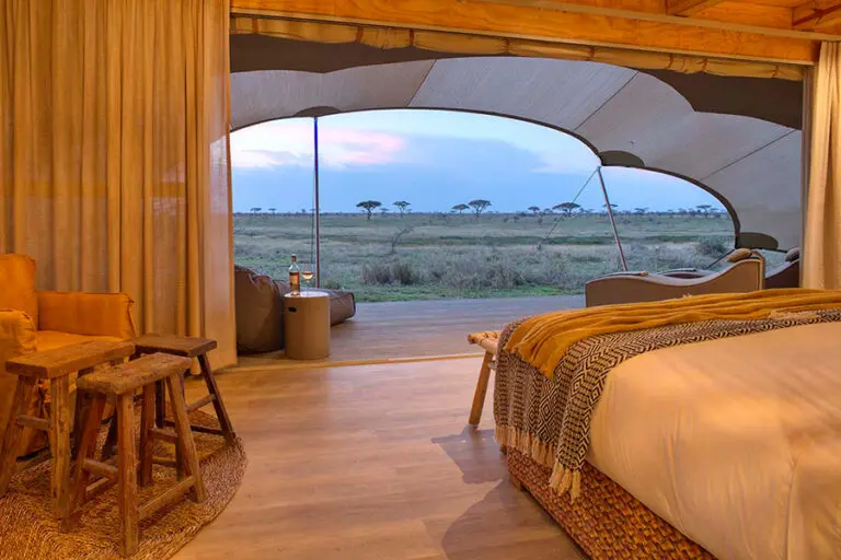 wetu_-_namiri_plains_-_tent_interior_with_guest_nook