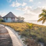  Coral Lodge ofrece auténtica hospitalidad mozambiqueña y alojamiento en modernas villas en un paisaje marino natural del océano Índico realmente impresionante.