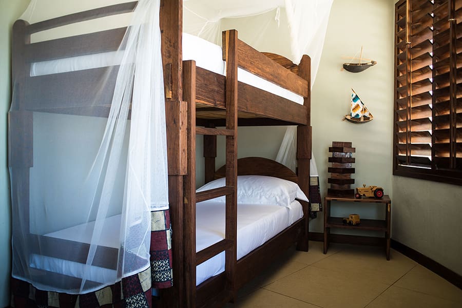 coral-lodge-family-villa-kids-room