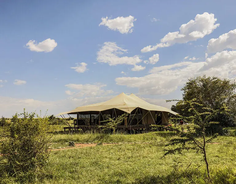 mess-tent-at-porini-lion-camp-3
