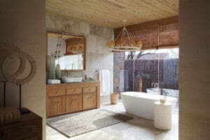 Mantente fresco en los cuartos de baño privados.