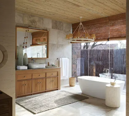 Mantente fresco en los cuartos de baño privados.