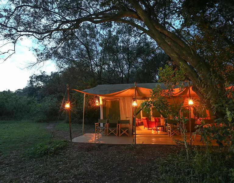 nairobie-tented-camp_mess-area-early-evening