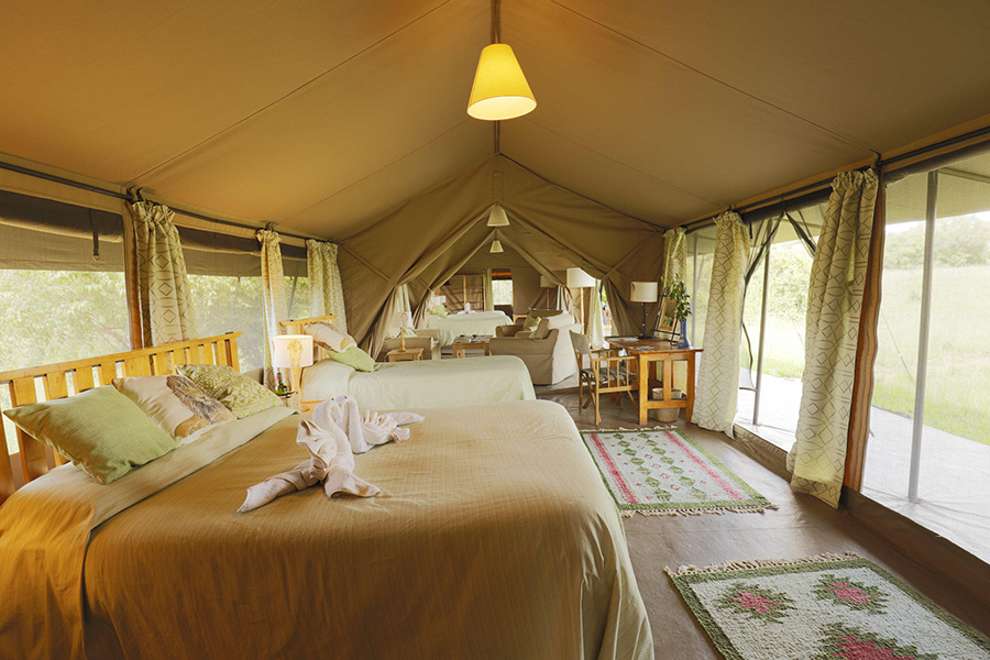 porini-lion-camp-tent-interior