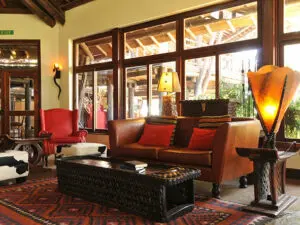 Take a break in the guest lounge and share some safari photos with your friends via Wi-fi.