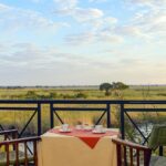 Disfrute de magníficas vistas del Caprivi desde la comodidad de su chalé | Namushasha River Lodge