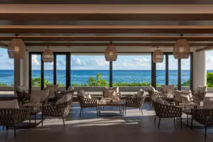 avani_plus_barbarons_seychelles_bar_barons_oceanview-1