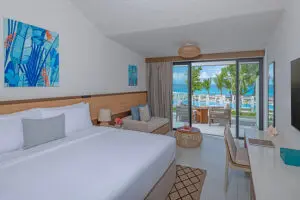 avani_plus_barbarons_seychelles_guest_room_superior_ocean_view_balcony_room_1-1