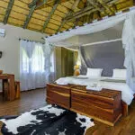 The spacious thatched suites are tastefully decorated with an African tone.