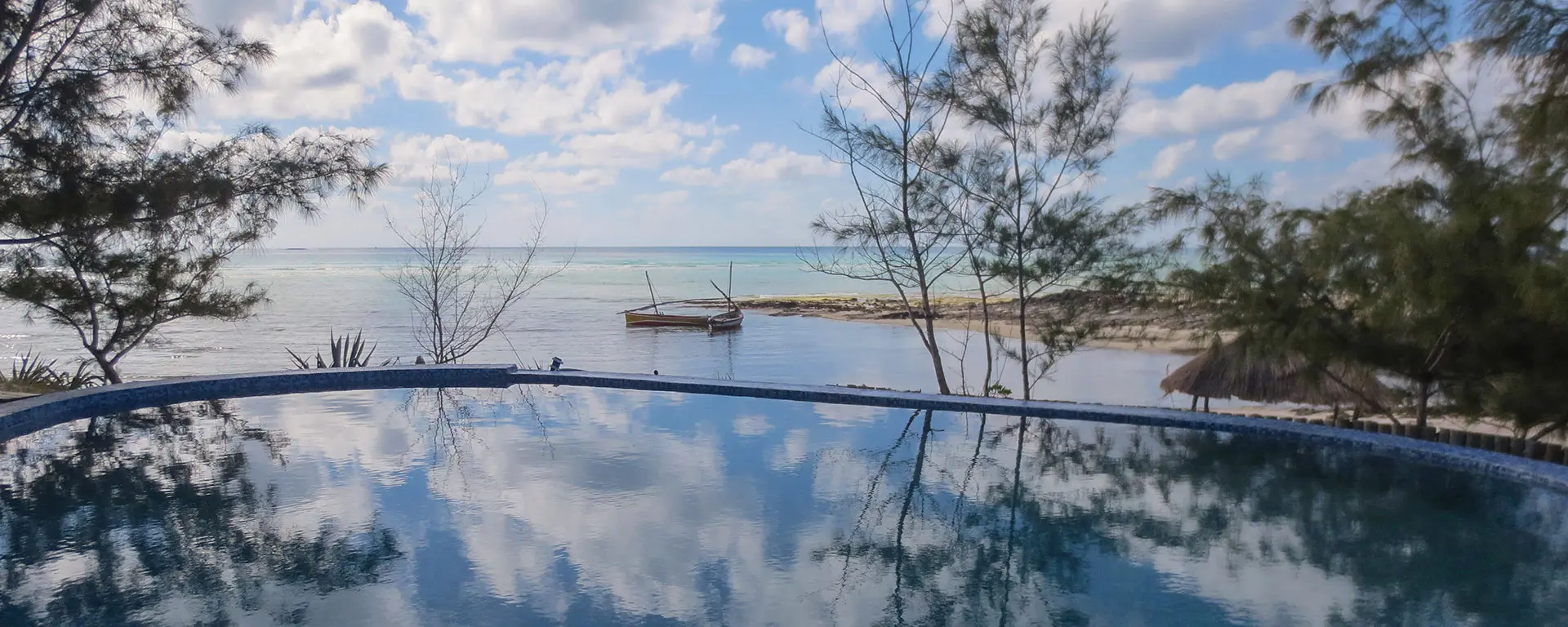 ilha-de-moçambique-coral-lodge-piscina