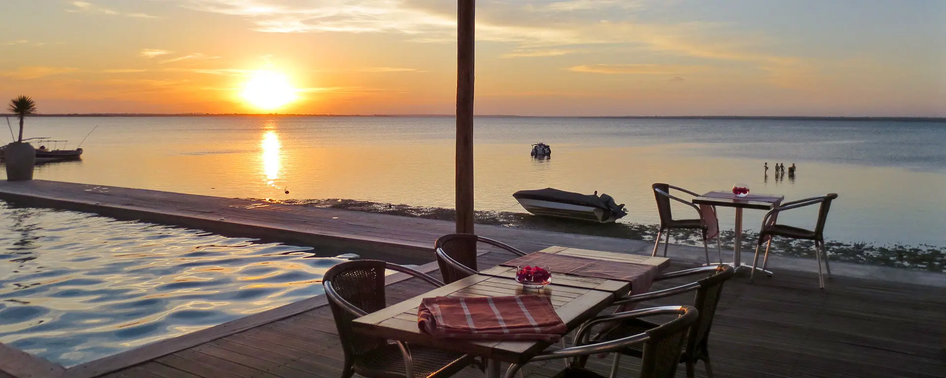 ilha-de-moçambique-villa-sands-beach-bar