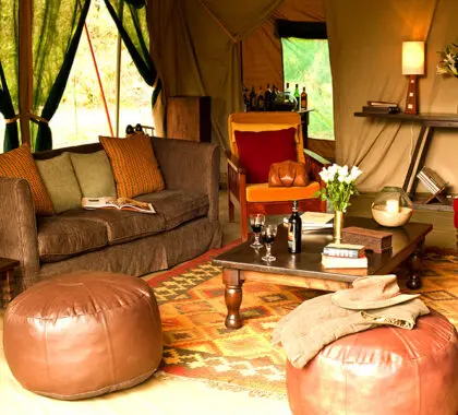 Sala de estar del Nairobi Tented Camp.