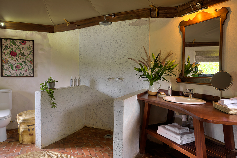 ololo-safari-lodge-nairobi-tented-cottage-bathroom