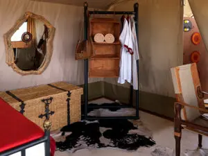 Shu’Mata’s spacious and luxurious tents offer breath-taking views of the surrounding savannah and Africa’s tallest mountain.