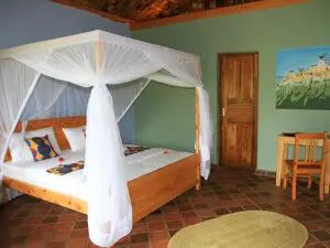 Simple but stylish, it has been designed for privacy, with a double bed, the Tree House is recommended for couples and honeymooners. 