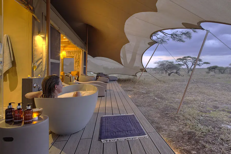 Namiri-Plains-Tent-deck-bathtub