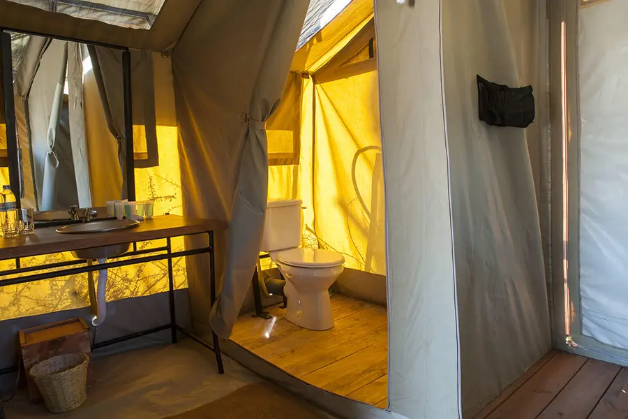 serengeti-kati-kati_tanzania-tent-bathroom-tented-suite-toilet-4