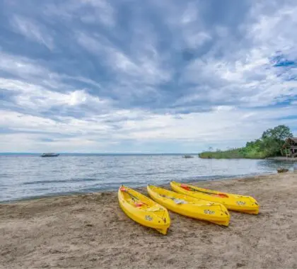 En el lago Tanganica se puede practicar snorkel y kayak.