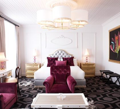 Expect elegant suites decorated with boldly coloured furniture and unique art adorning the walls.