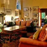 Deloraine is intimate and provides a relaxed family atmosphere in a 1920’s manor house.