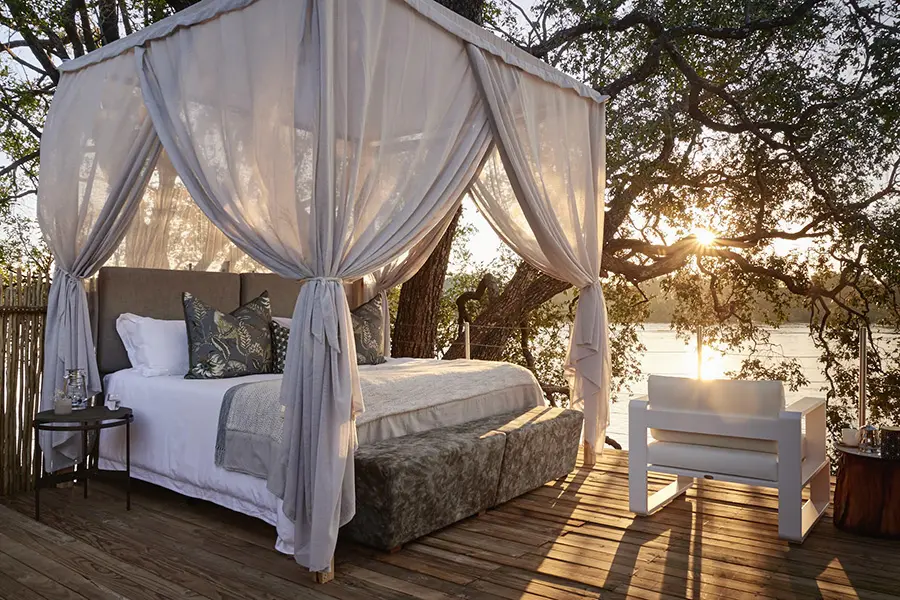 victoria-falls-river-lodge-island-treehouse-suites-starbed-treehouse-suite-bed-1