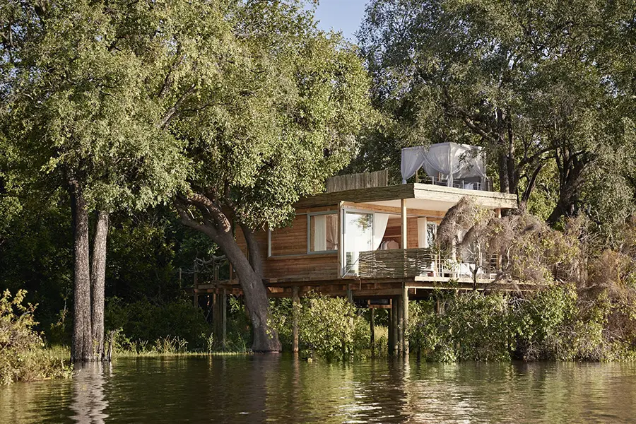 victoria-falls-river-lodge-island-treehouse-suites-starbed-treehouse-suite-ext