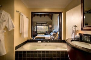Todas las habitaciones tienen aire acondicionado y baño privado.