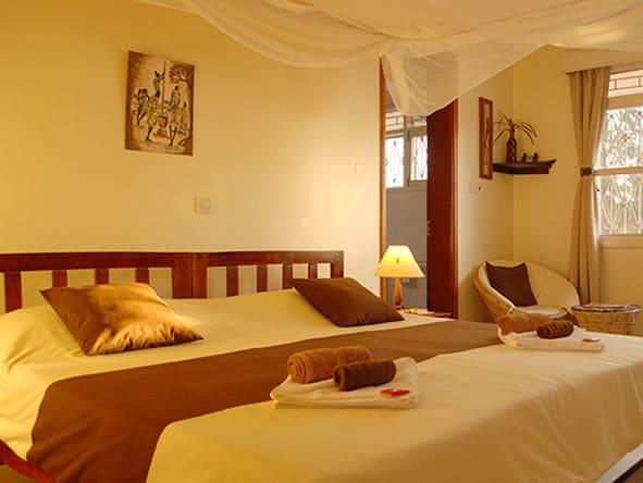 sala-café-karibu-entebbe