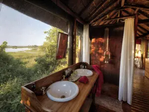 Un baño con vistas.