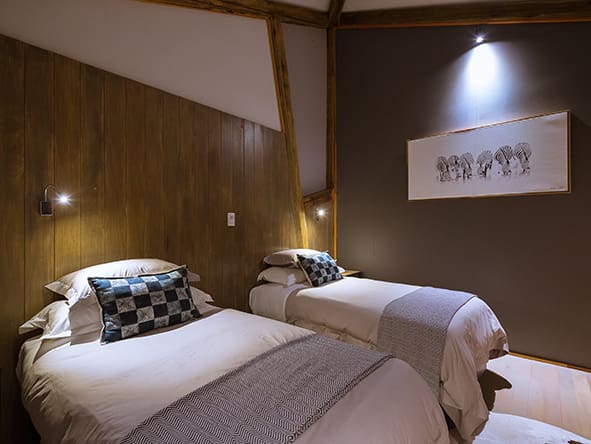 Las habitaciones familiares son espaciosas y están bellamente decoradas.