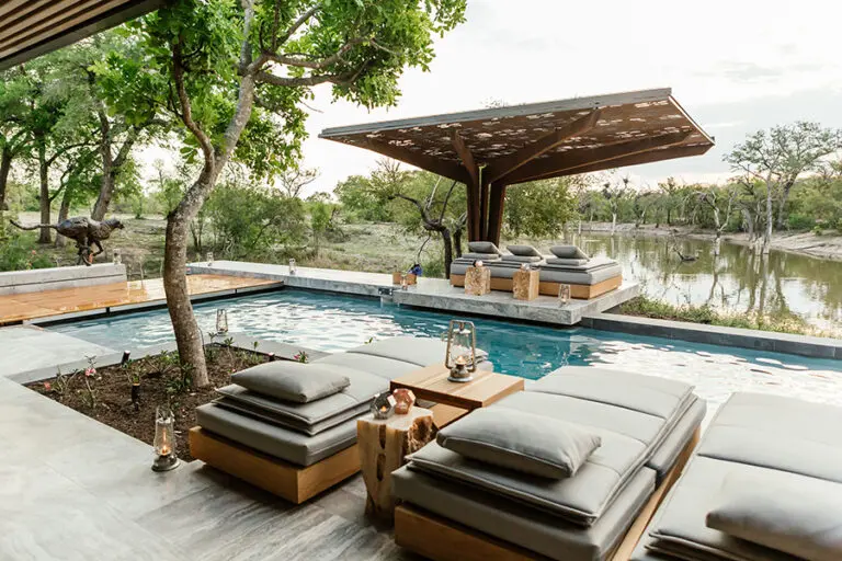 Mapogo House swimming pool deck.