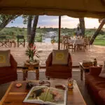 El salón del campamento Rekero.