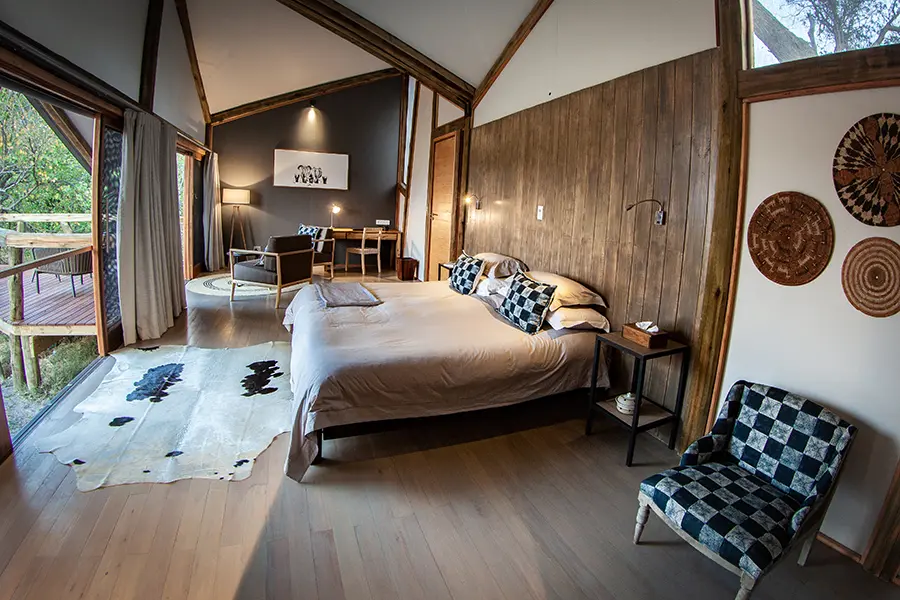 Las habitaciones están bellamente decoradas con muebles contemporáneos.