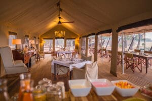 VerneysCamp-Dining-CommunalArea